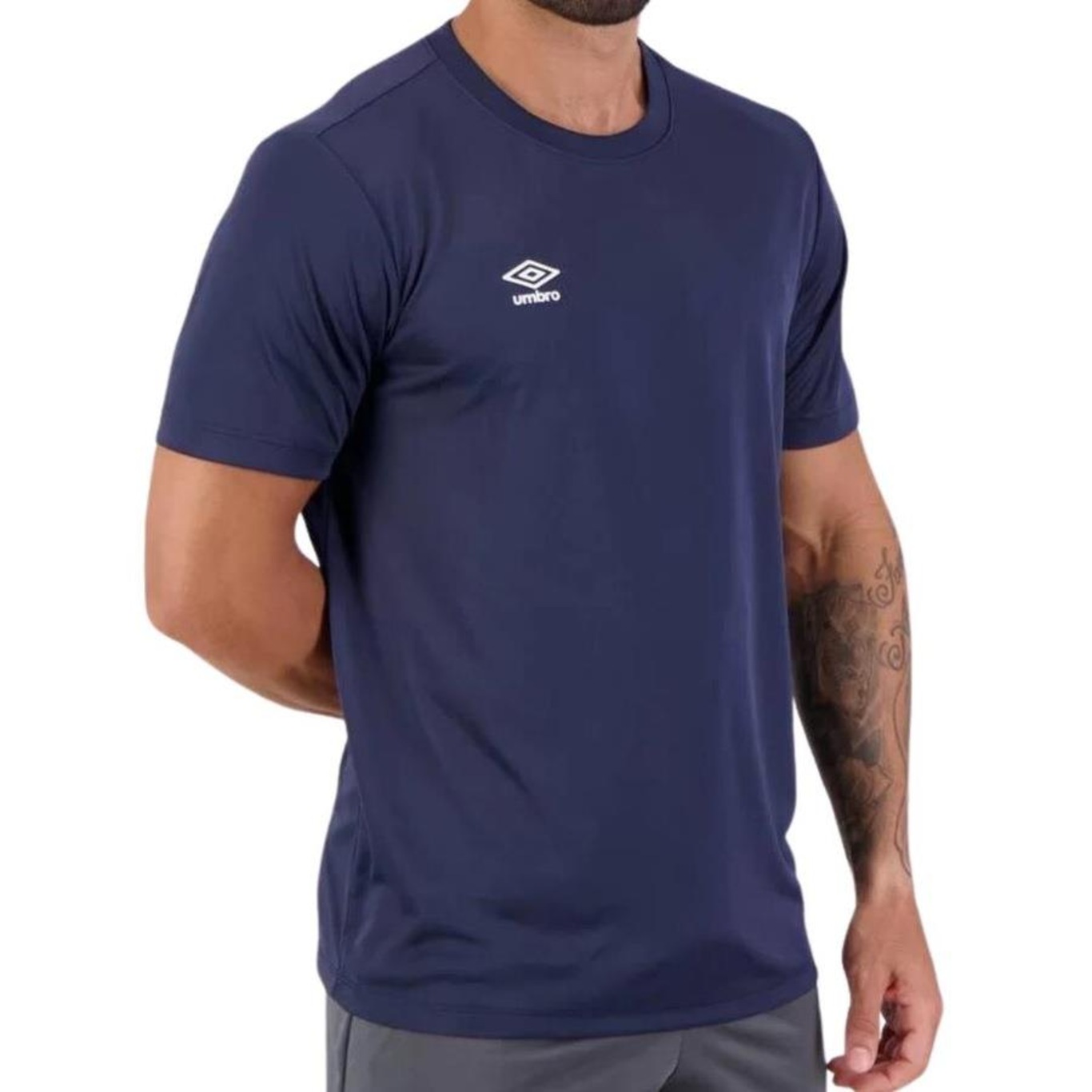 Camiseta Umbro Legacy - Masculina - Foto 2