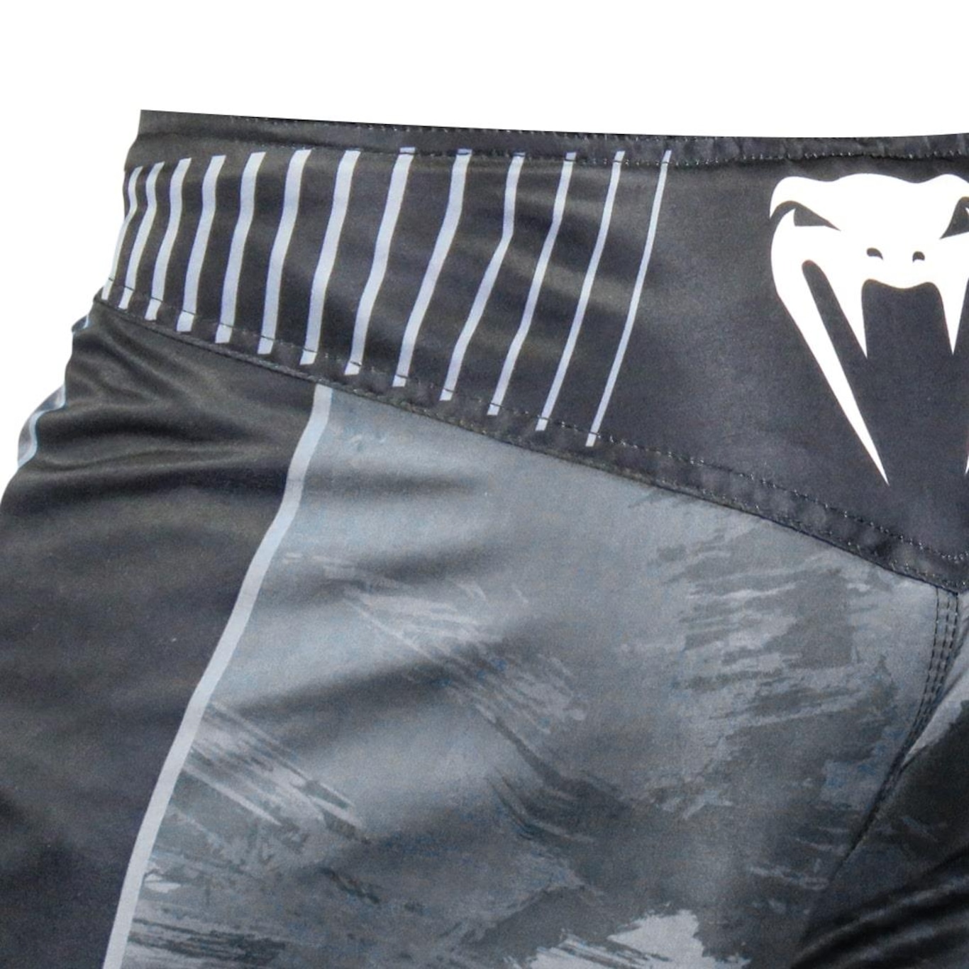 Bermuda Venum Fightshort Camo Vulkan Performance - Masculina - Foto 5