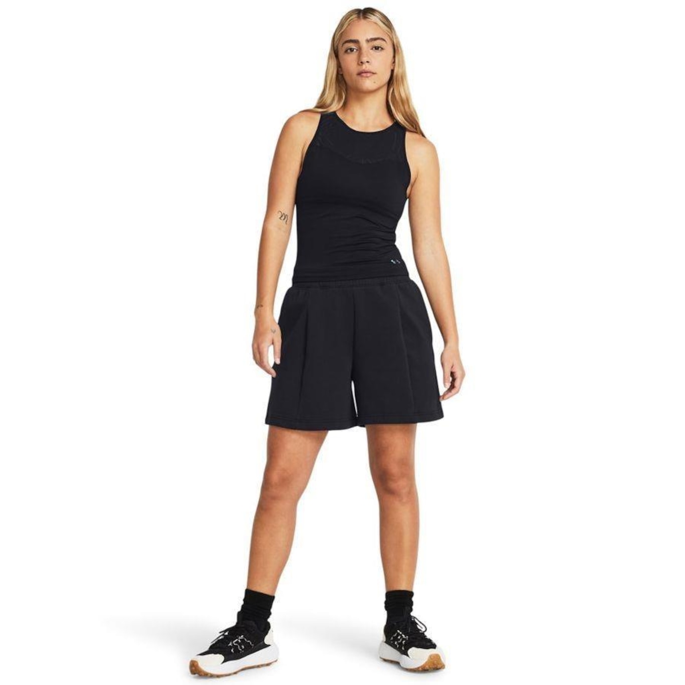 Shorts de Treino Under Armour Unstoppable - Feminino - Foto 4