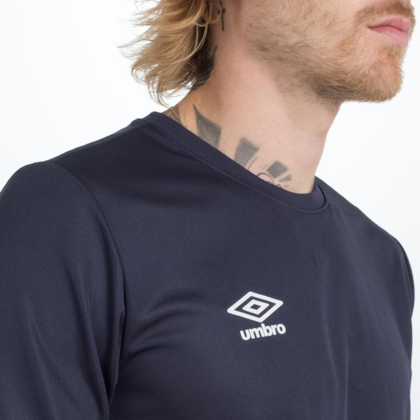 Camisa Umbro Essential - Masculina - Foto 4