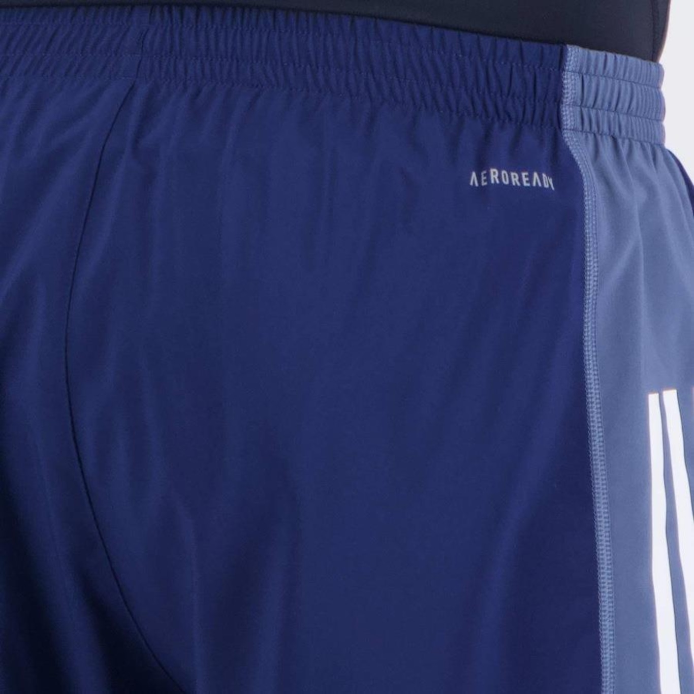 Shorts adidas Own The Run Colorblock - Masculino - Foto 5