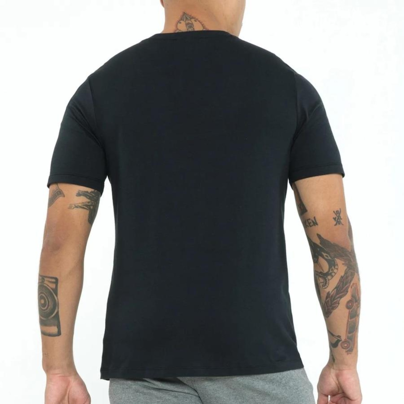 Camiseta Masculina Umbro Essential Algodão - Masculina - Foto 2