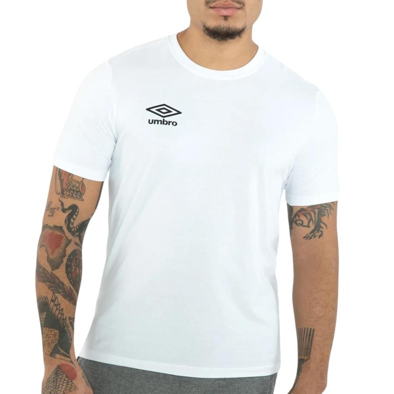 Camiseta Umbro Essential Algodão - Masculina - Foto 1