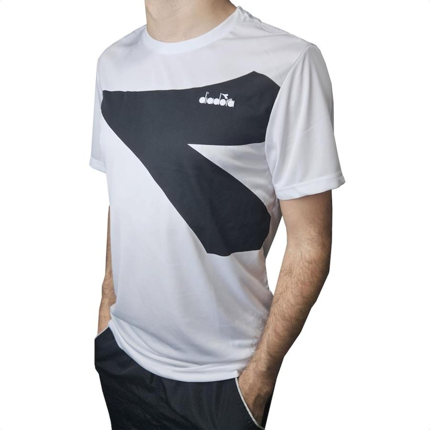 Camisa Esportiva Diadora Big Frieze - Masculina - Foto 3