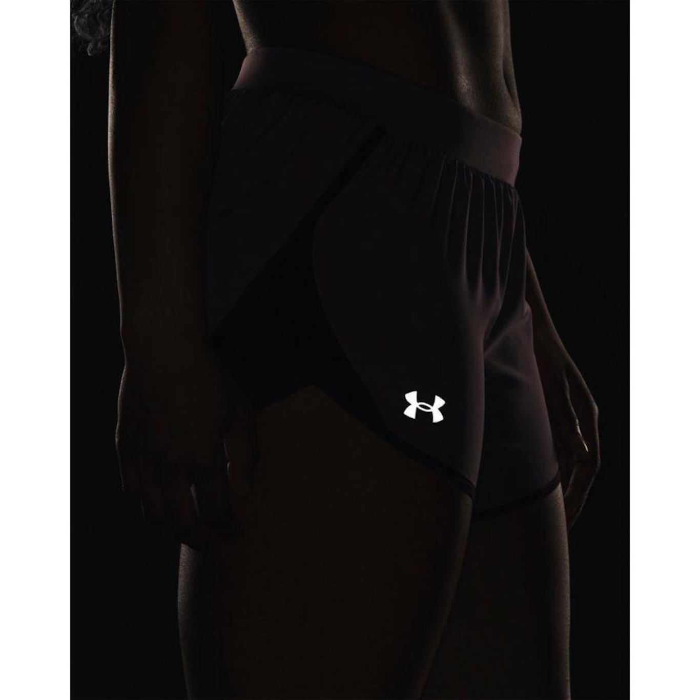 Shorts de Corrida Under Armour Fly By 2.0 - Feminino - Foto 6