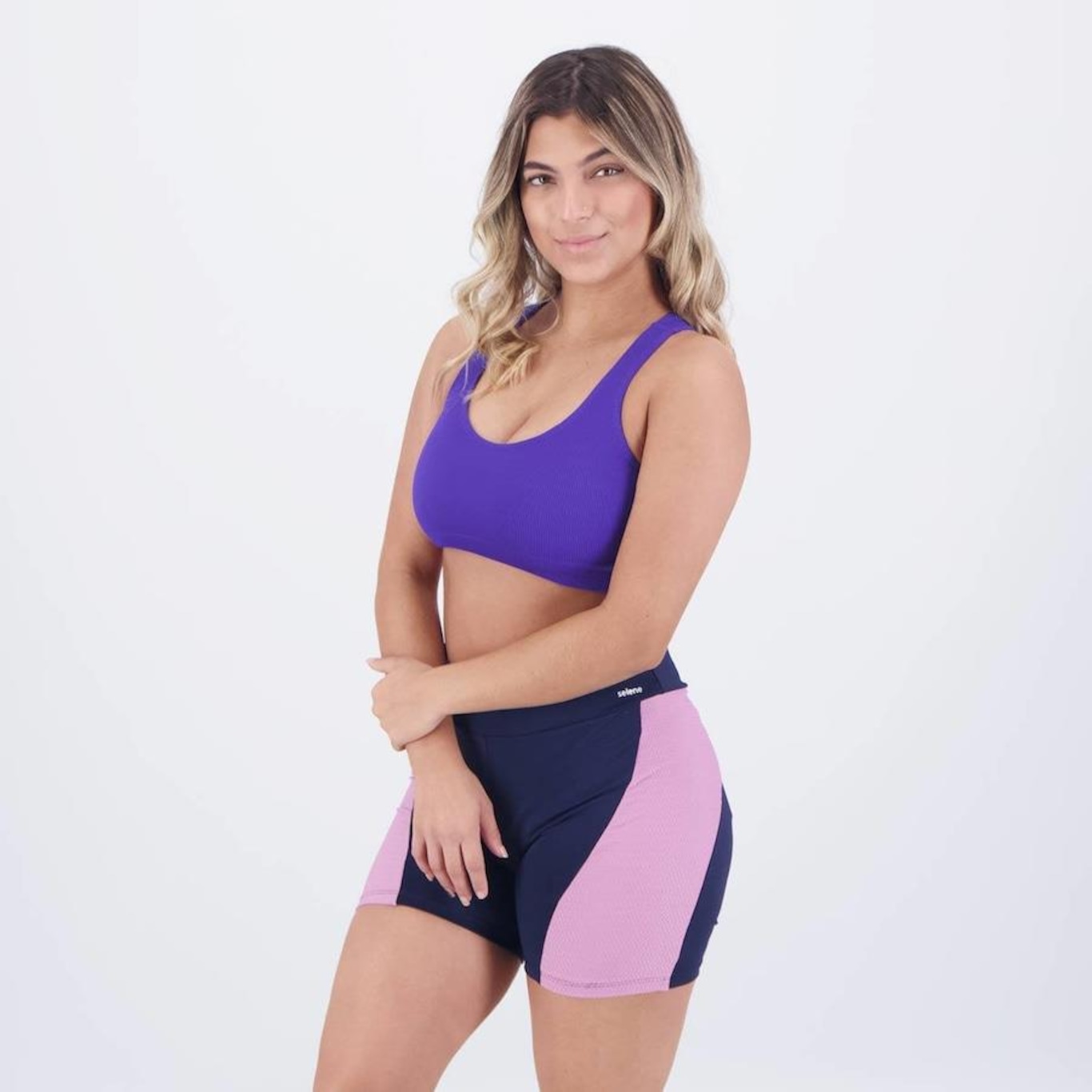 Conjunto Selene Top Canelado sem Costura + Shorts com Recorte - Feminino - Foto 4