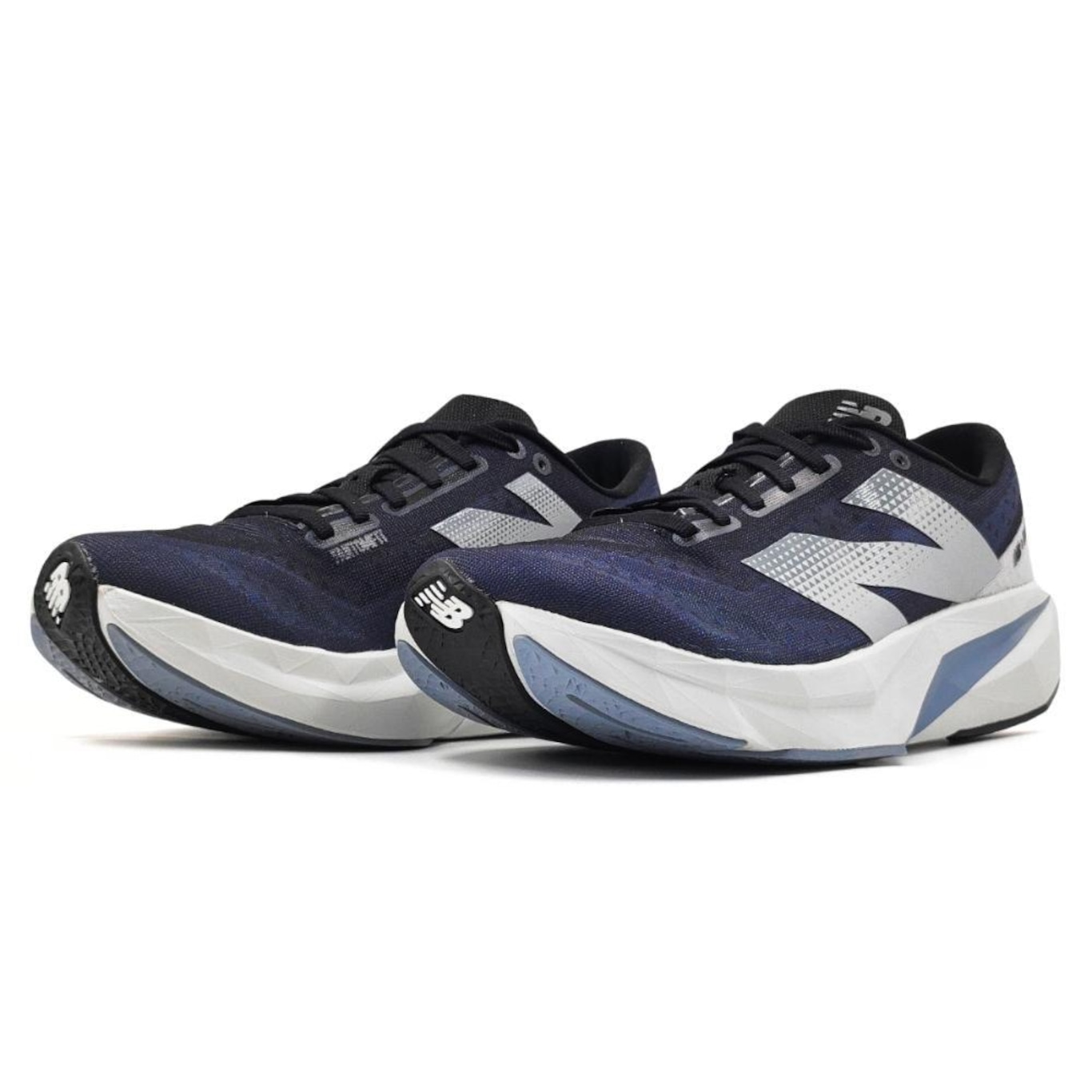 Tênis New Balance Fuelcell Rebel V4 - Masculino - Foto 4