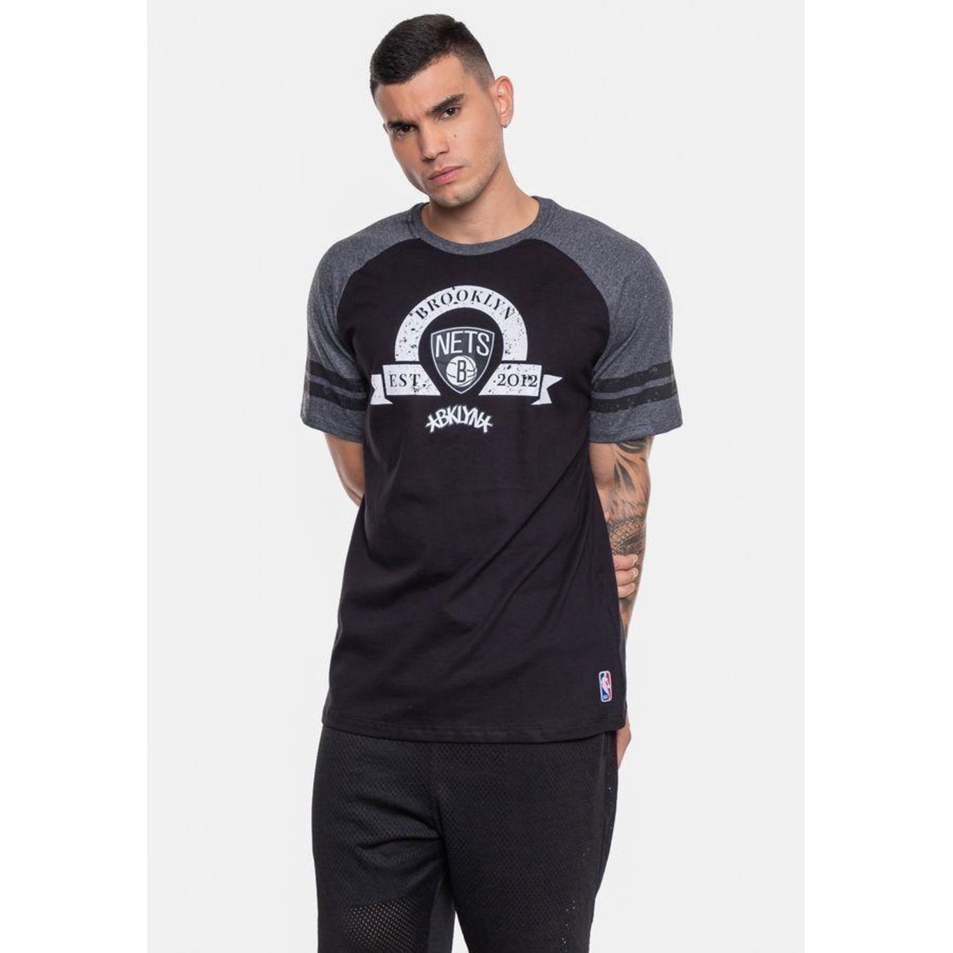 Camiseta NBA Raglan Restored Brooklyn Nets - Masculina - Foto 4