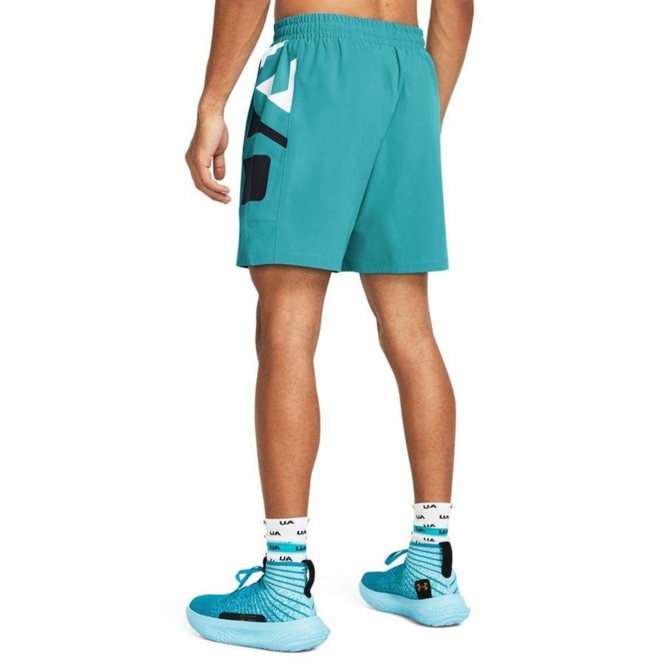 Shorts de Treino Under Armour Baseline Woven - Masculino - Foto 2