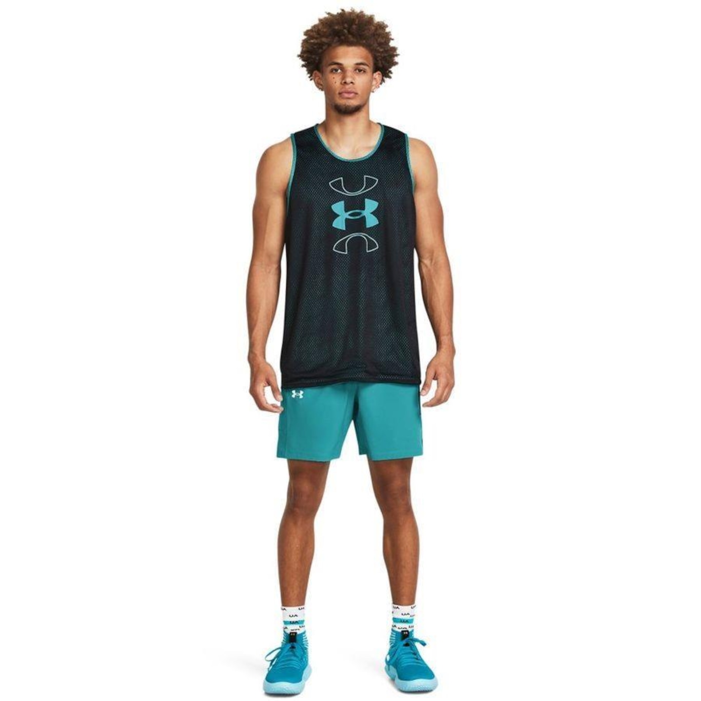 Shorts de Treino Under Armour Baseline Woven - Masculino - Foto 4