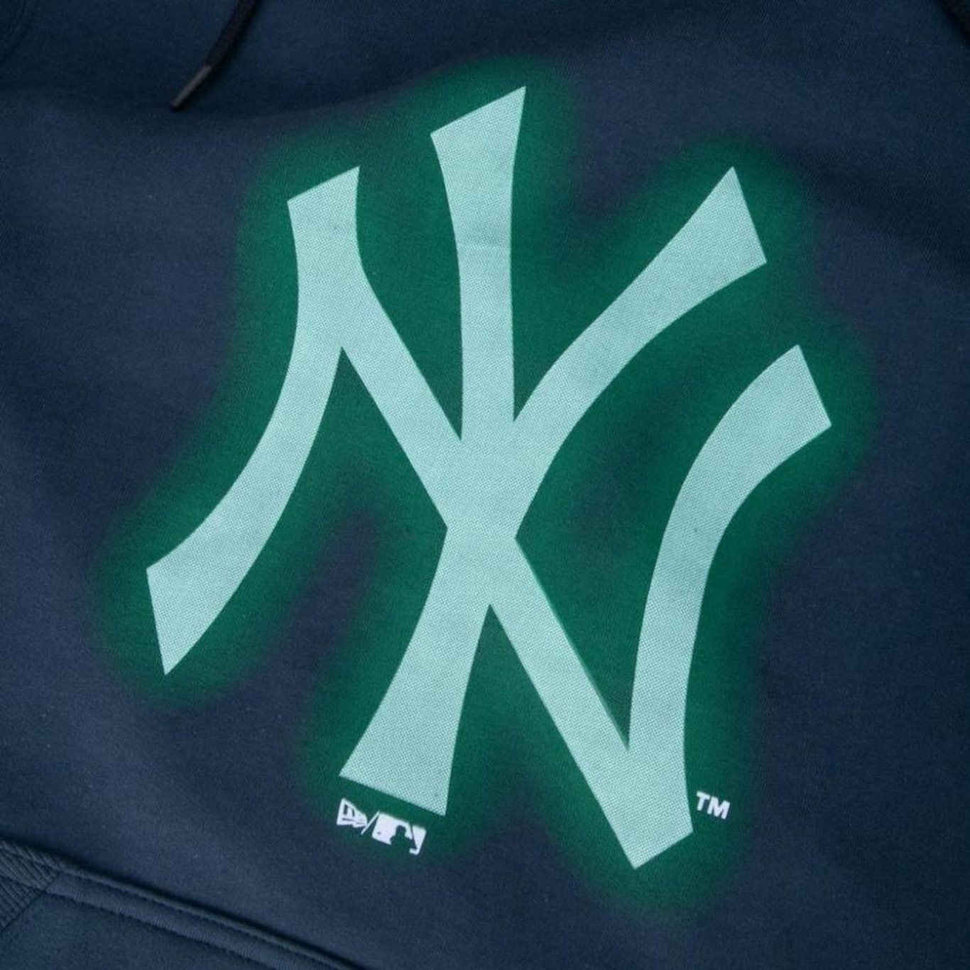 Blusão de Moletom Canguru New Era New York Yankees Mlb Space Glow - Masculino - Foto 3