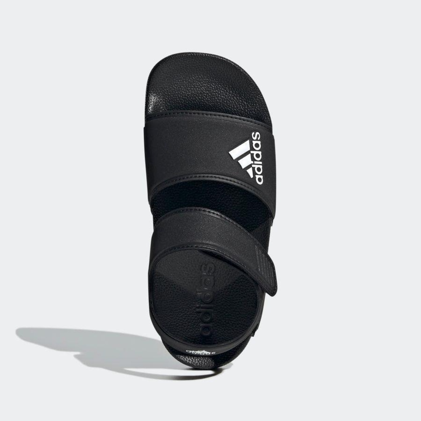 Sandália adidas Adilette - Infantil - Foto 4