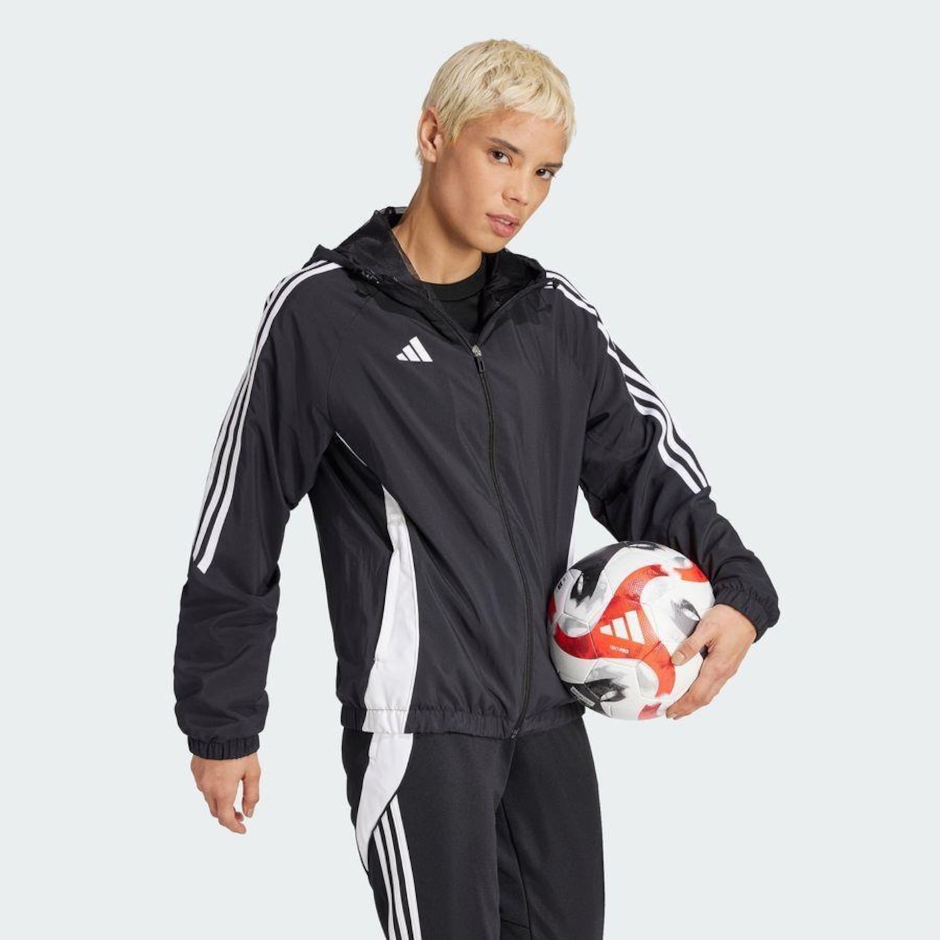 Jaqueta Corta Vento com Capuz adidas Tiro 24 - Feminina - Foto 5