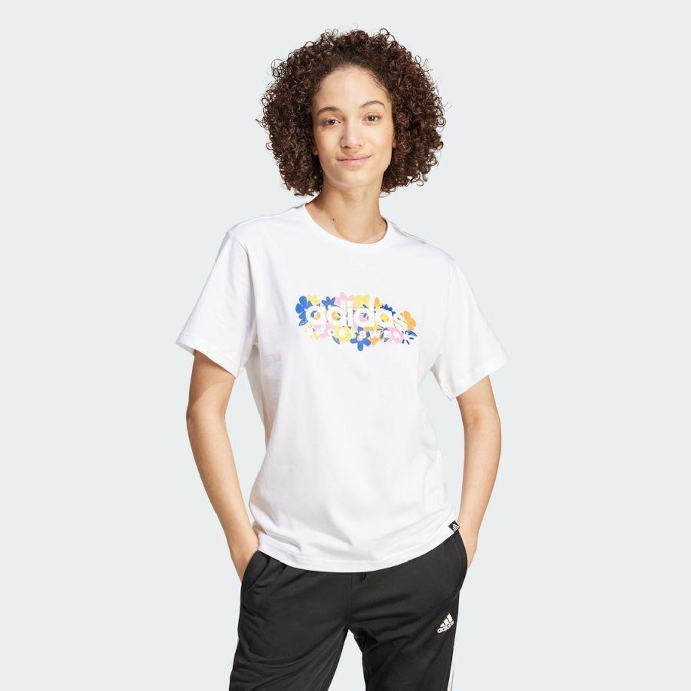 Camiseta adidas Estampada Soft Side 2.0 - Feminina - Foto 3