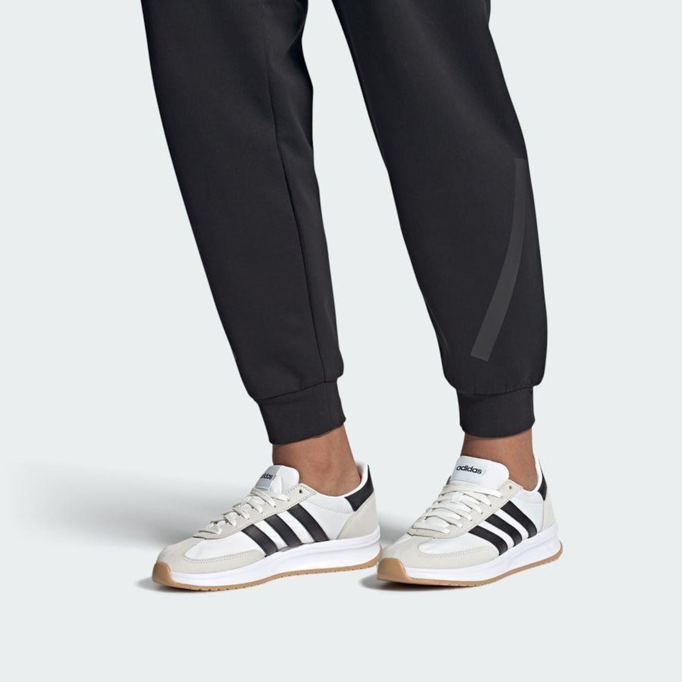 Tênis adidas Run 70S 2.0 - Masculino - Foto 4