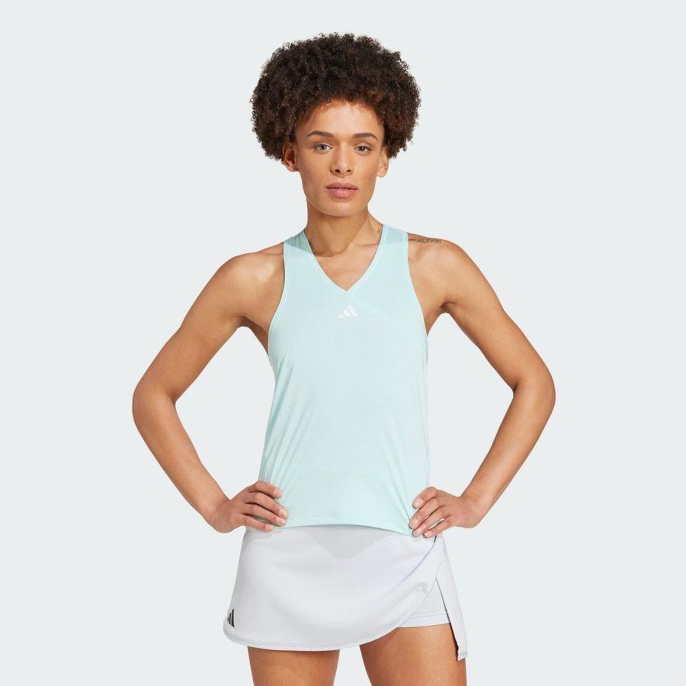 Camiseta Regata adidas Club Tennis V-Neck - Feminina - Foto 3