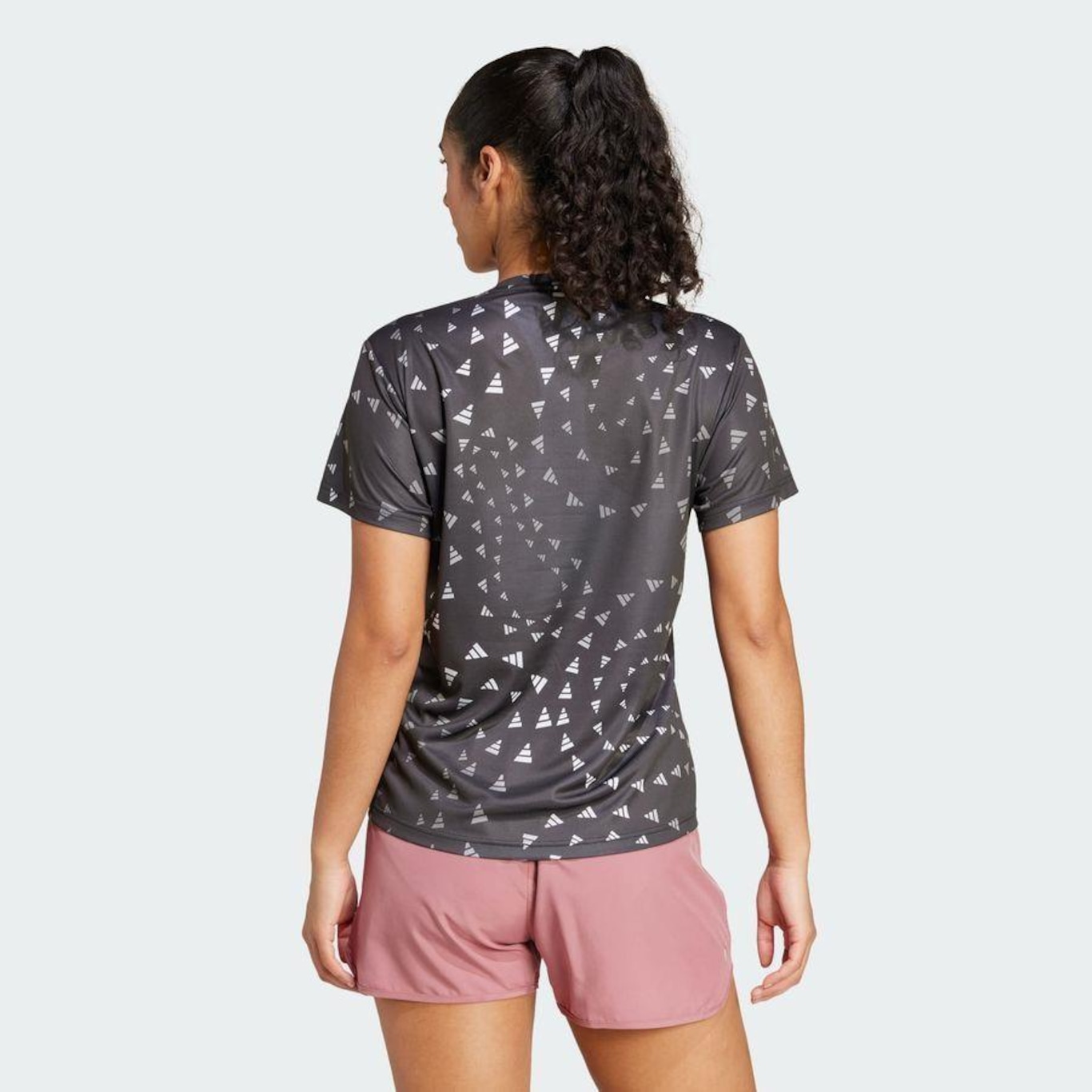 Camiseta adidas Estampada Aeroready - Feminina - Foto 5