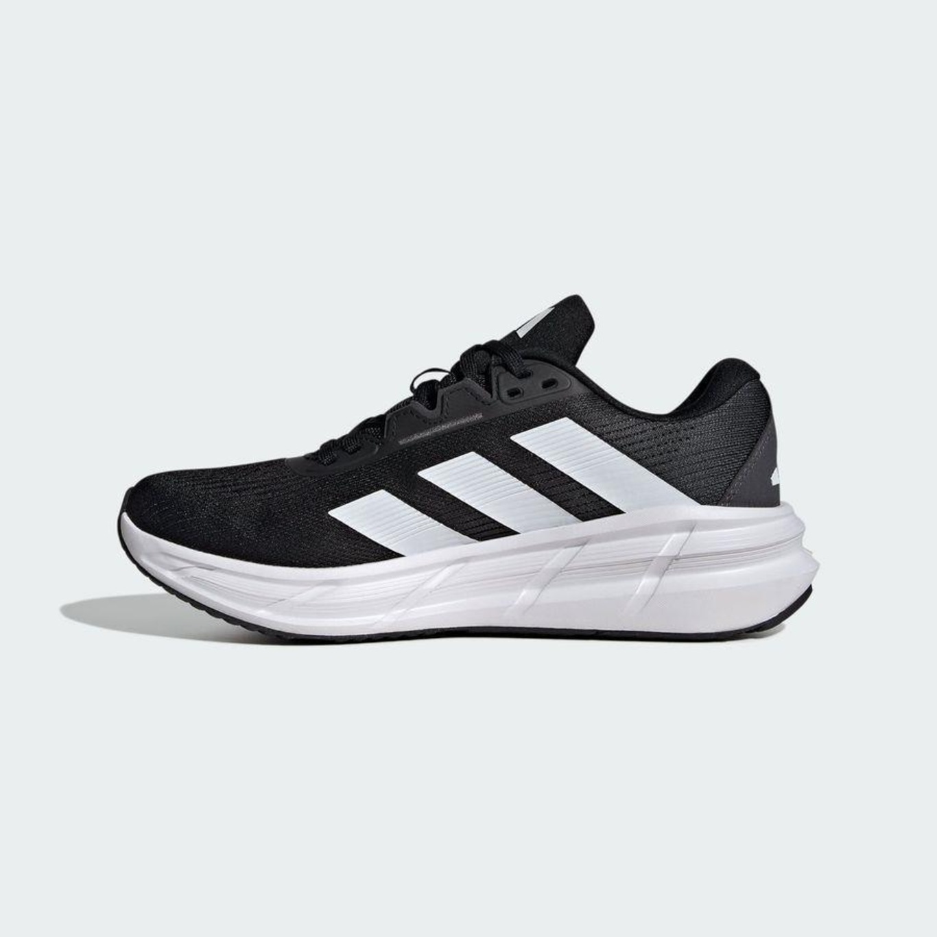 Tênis adidas Questar 3 - Feminino - Foto 3