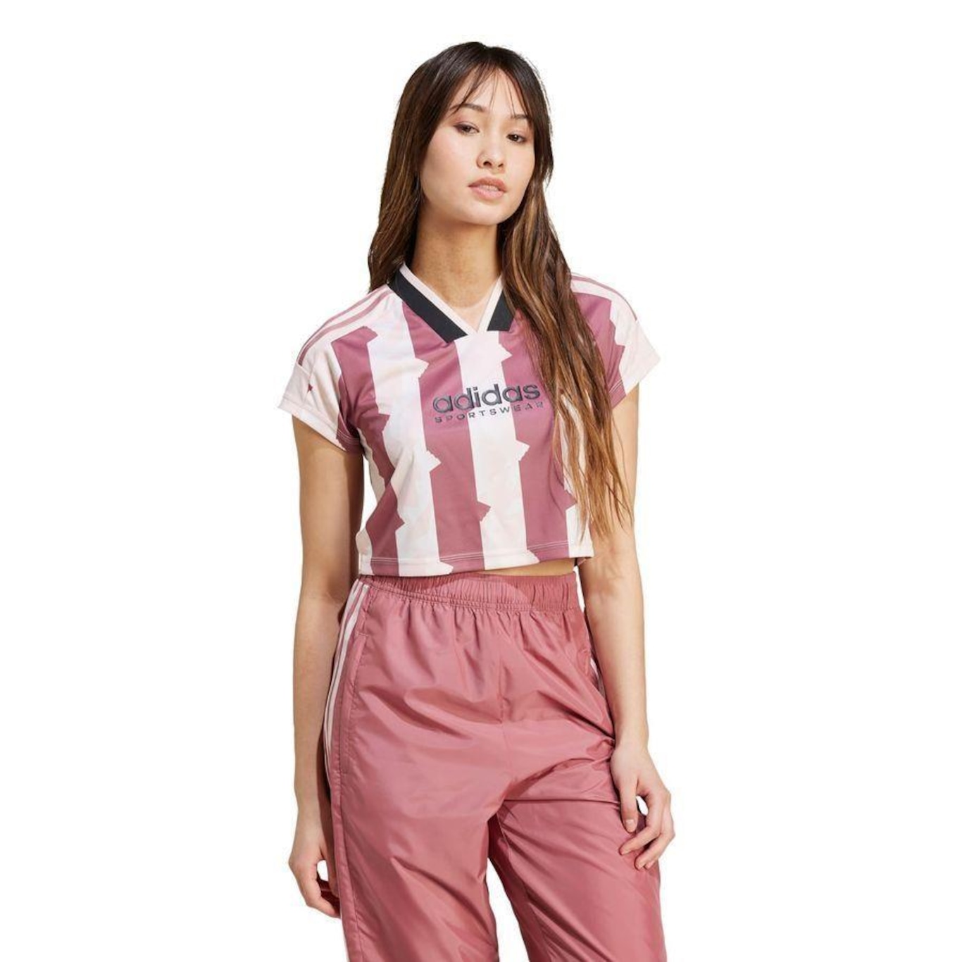 Camiseta Baby Look adidas Estampada Tiro Cut Três Listras - Feminina - Foto 2