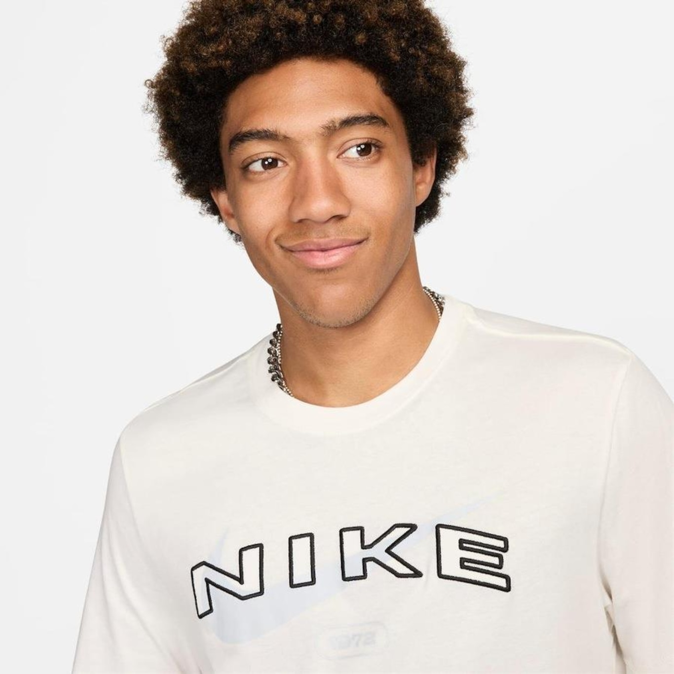 Camiseta Nike Sportswear - Masculina - Foto 2