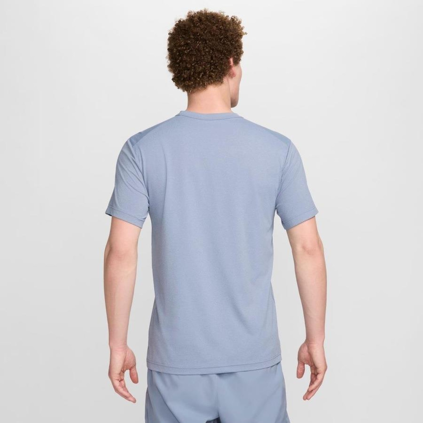 Camiseta Nike Hyverse Dri-Fit - Masculina - Foto 4