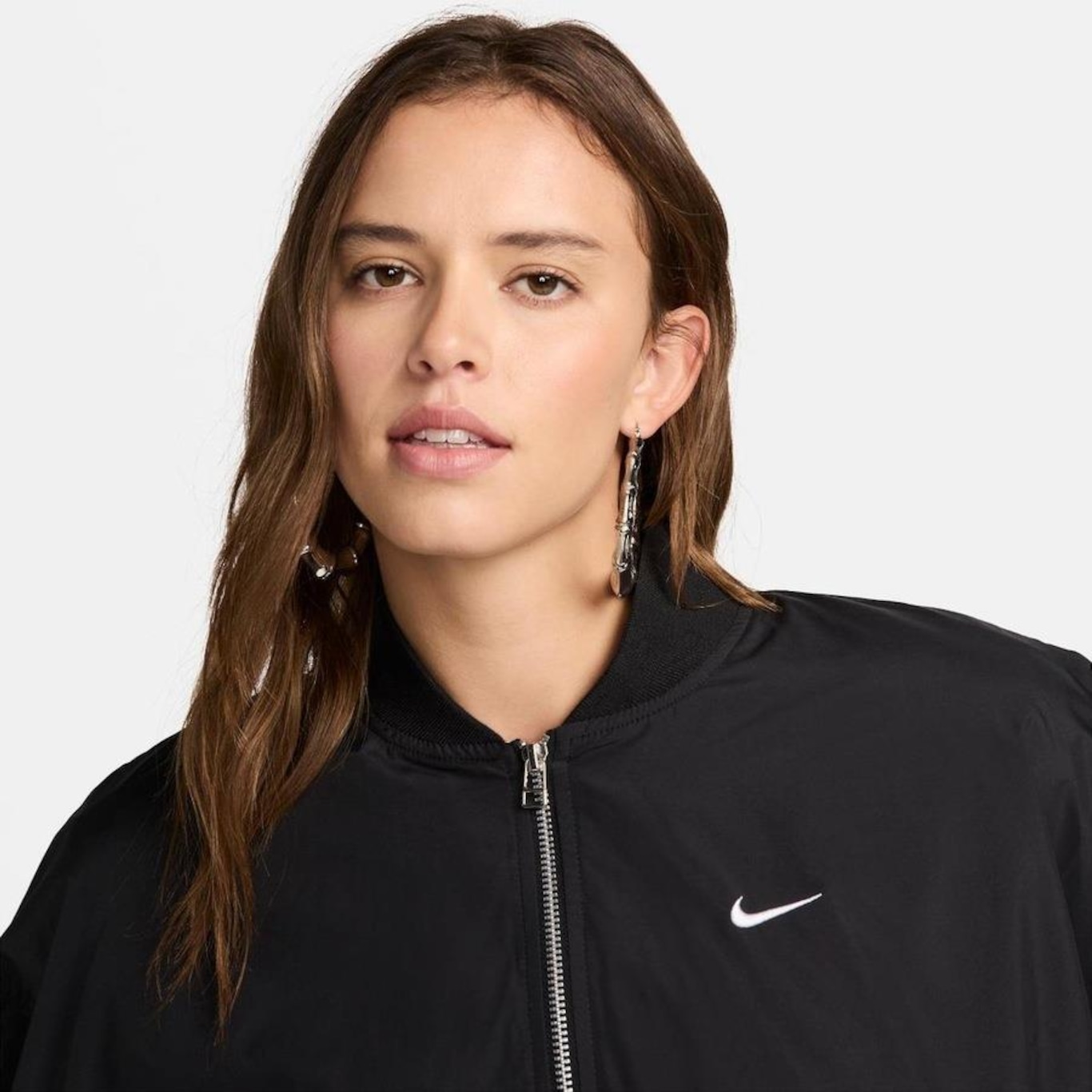 Jaqueta Nike Sportswear Essentials Bomber - Feminina - Foto 3