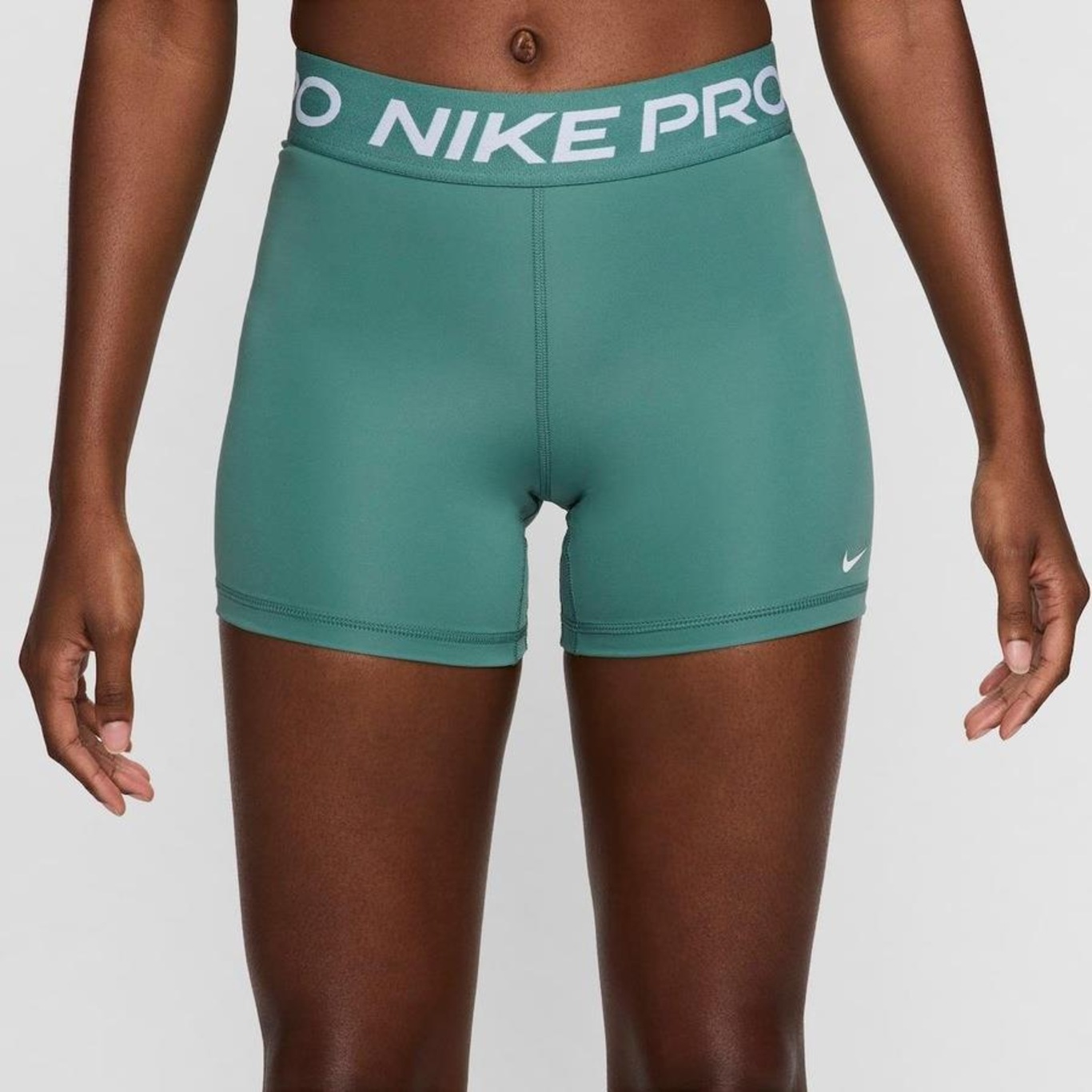 Bermuda Feminina Pro 365 5In Nike - Foto 5