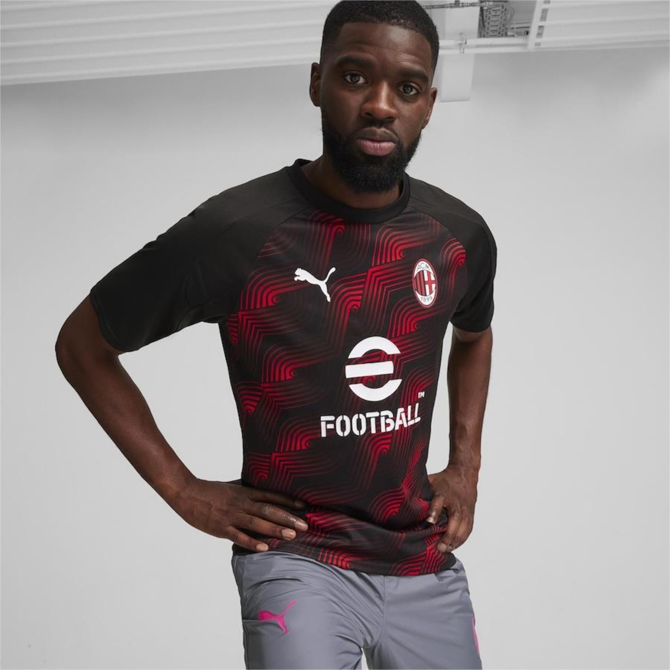 Camisa Pré-Jogo Ac Milan Puma - Masculina - Foto 1