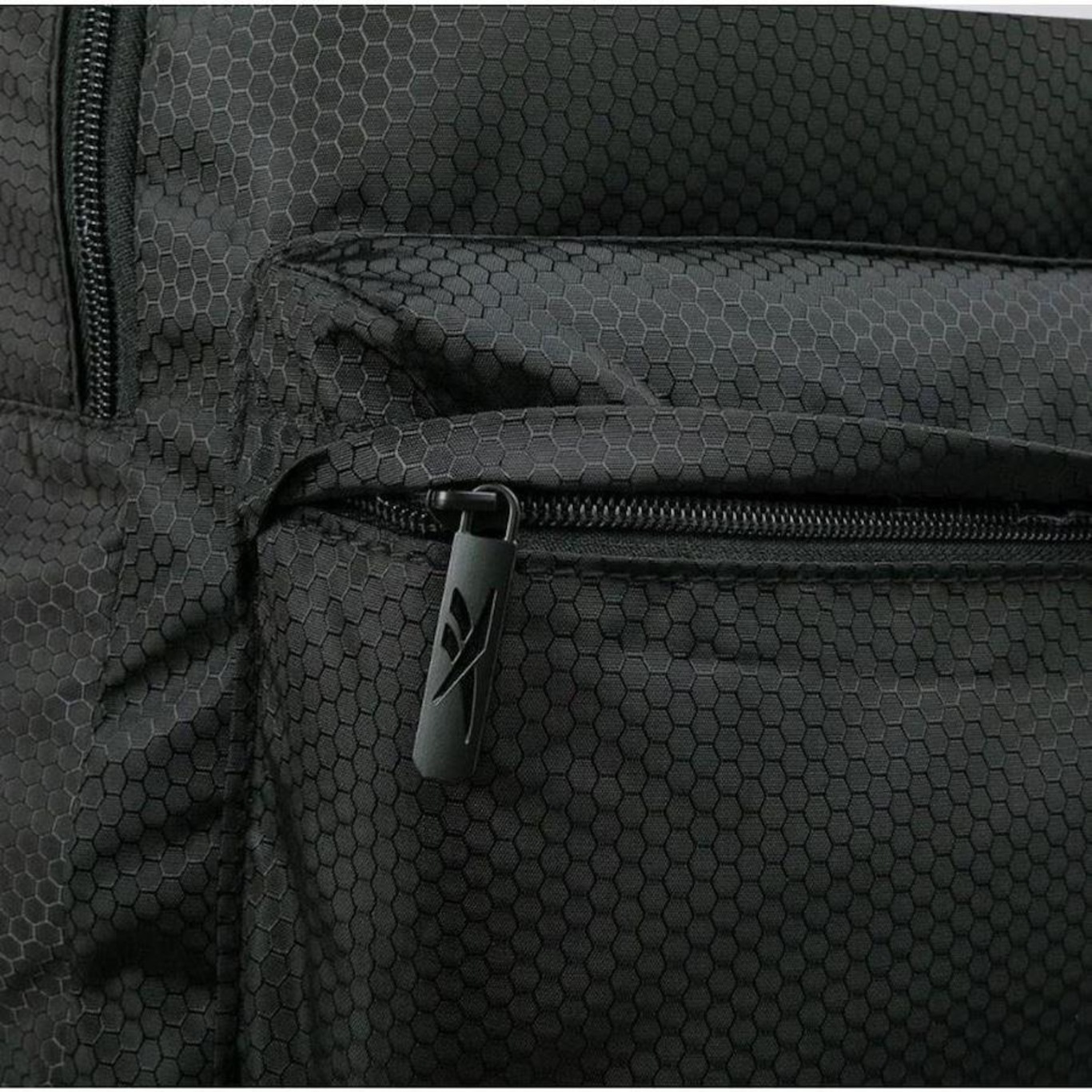 Mochila Reebok Element 25 Litros - Foto 3