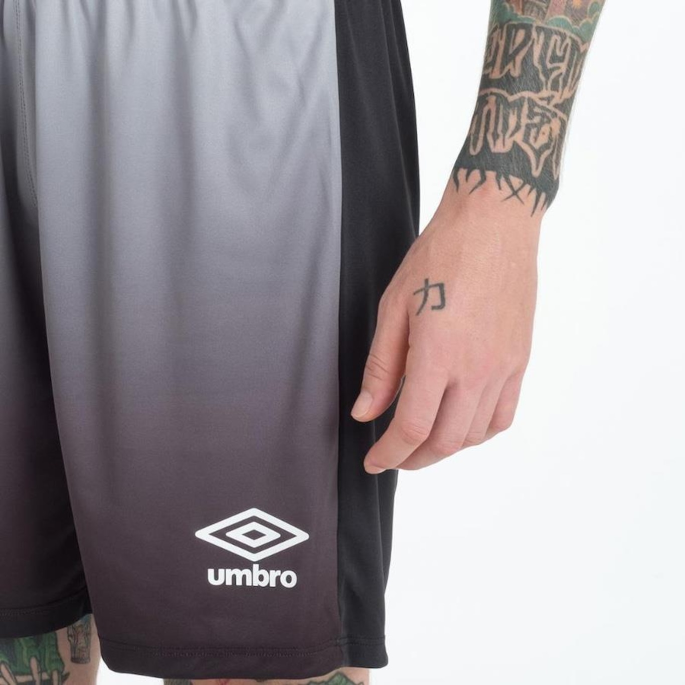 Calção Umbro Twr Degradê - Masculino - Foto 4