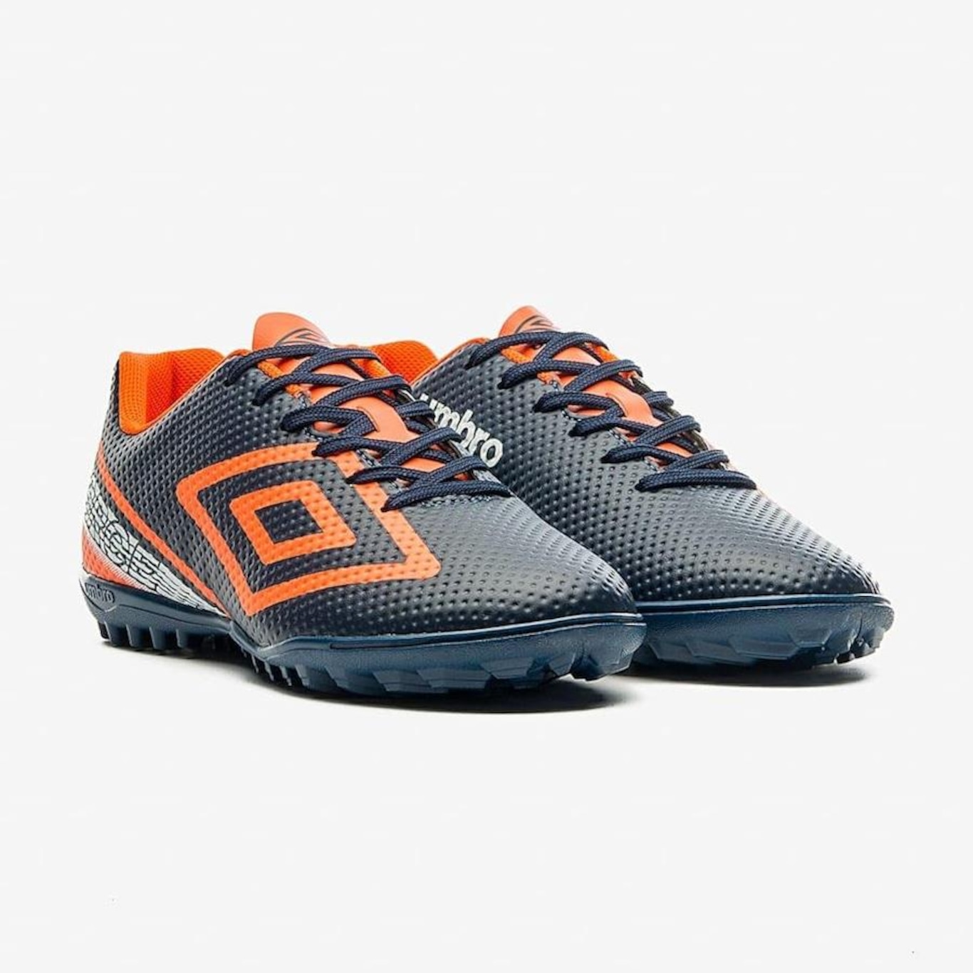 Chuteira Society Umbro Force - Adulto - Foto 1