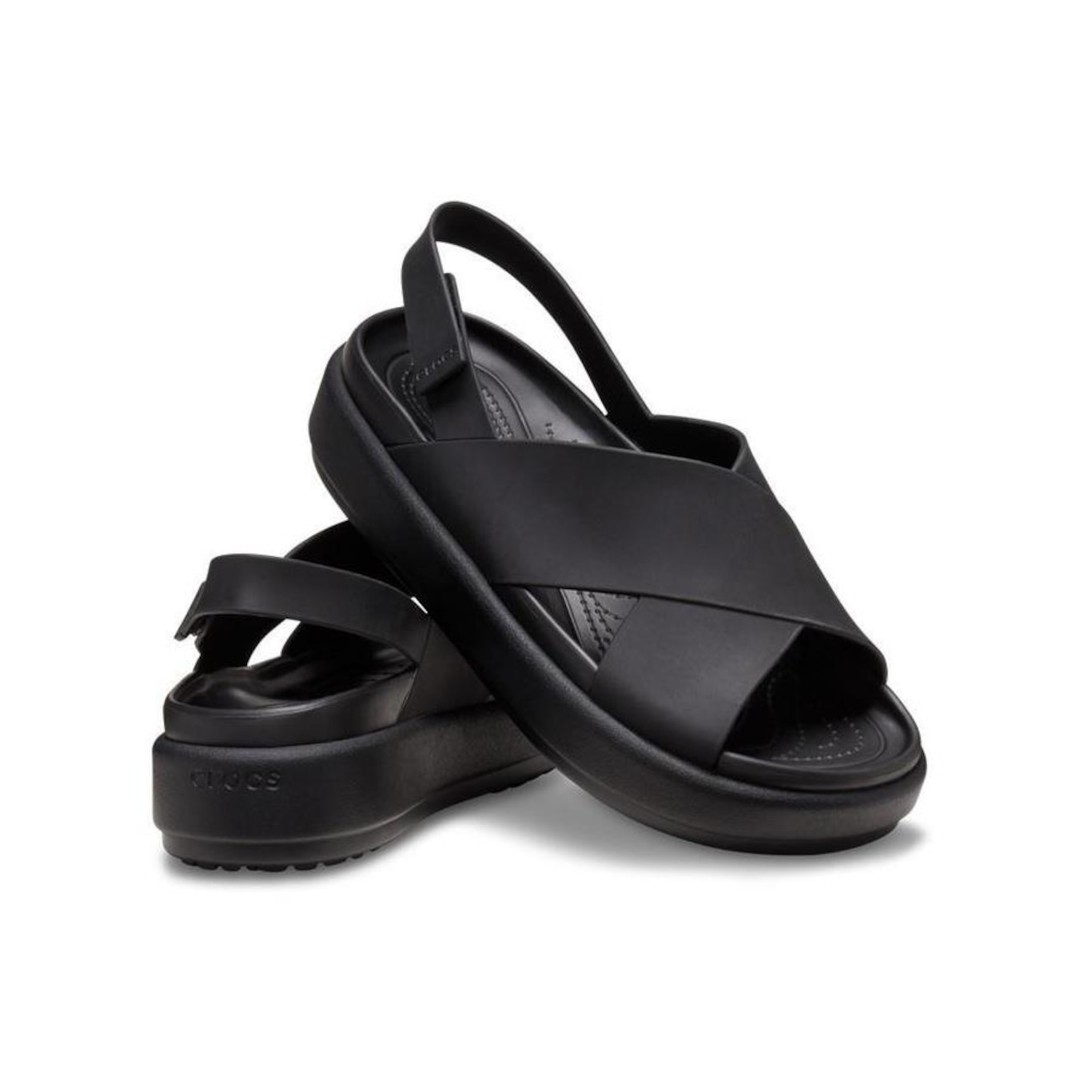 Sandália Crocs Brooklyn Luxe Cross Strap - Feminina - Foto 4