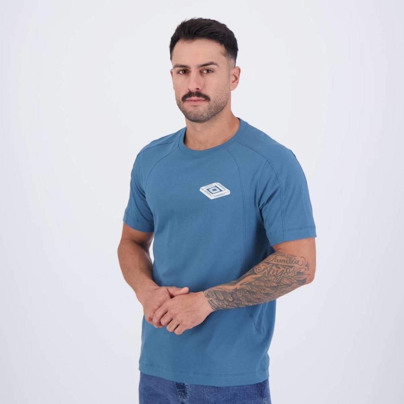 Camiseta Umbro Authentic Logo - Masculina - Foto 3