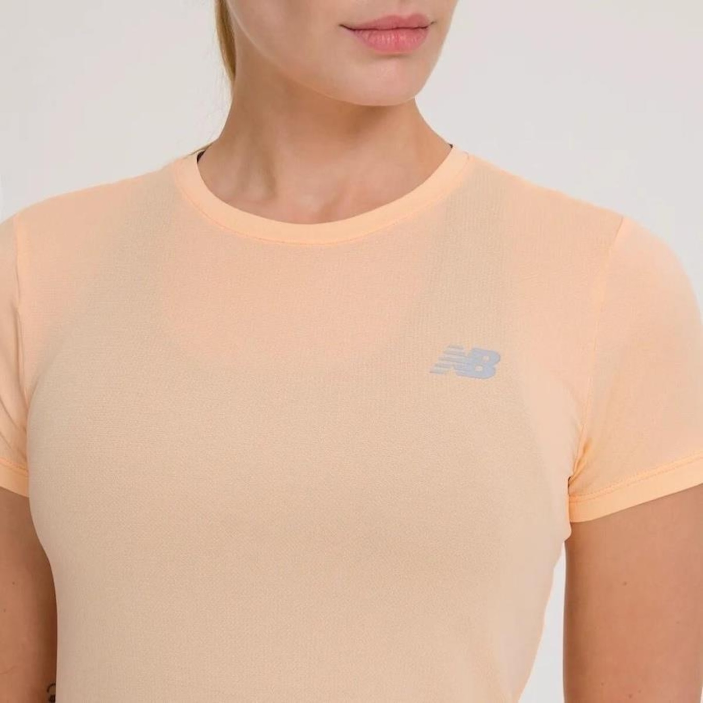 Camiseta New Balance Essentials - Feminina - Foto 5