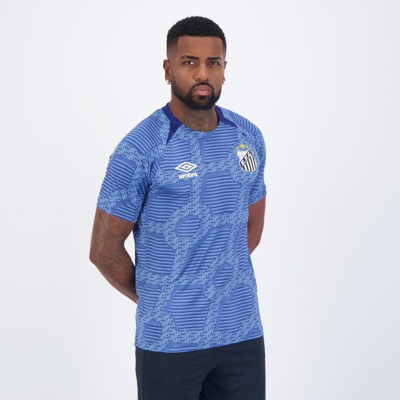 Camisa do Santos Aquecimento 2024 Umbro - Masculina - Foto 2