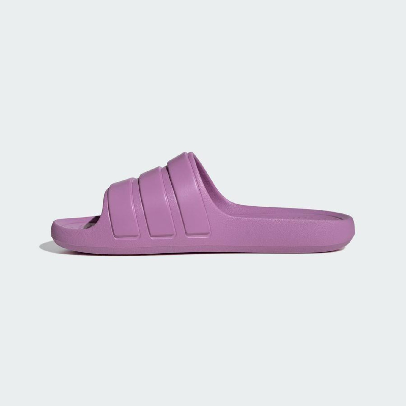 Chinelo adidas Adilette Flow - Unissex - Foto 3