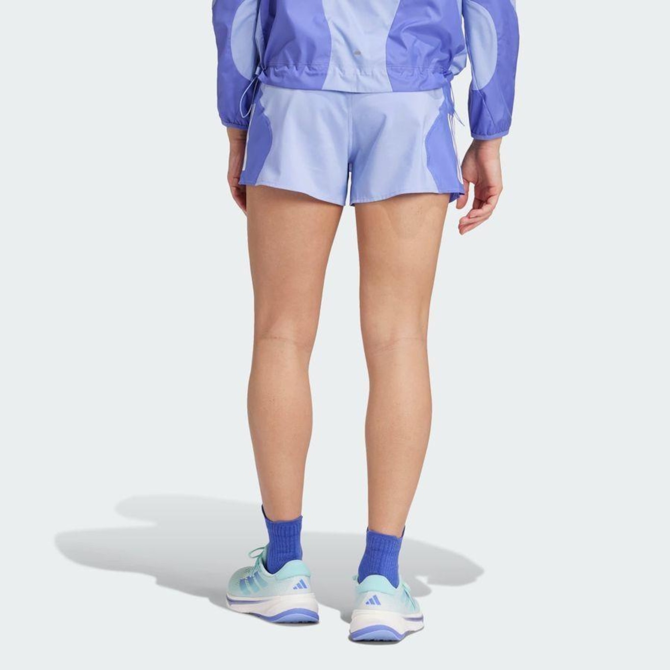 Shorts adidas Own The Run Base Aeroready - Feminino - Foto 5