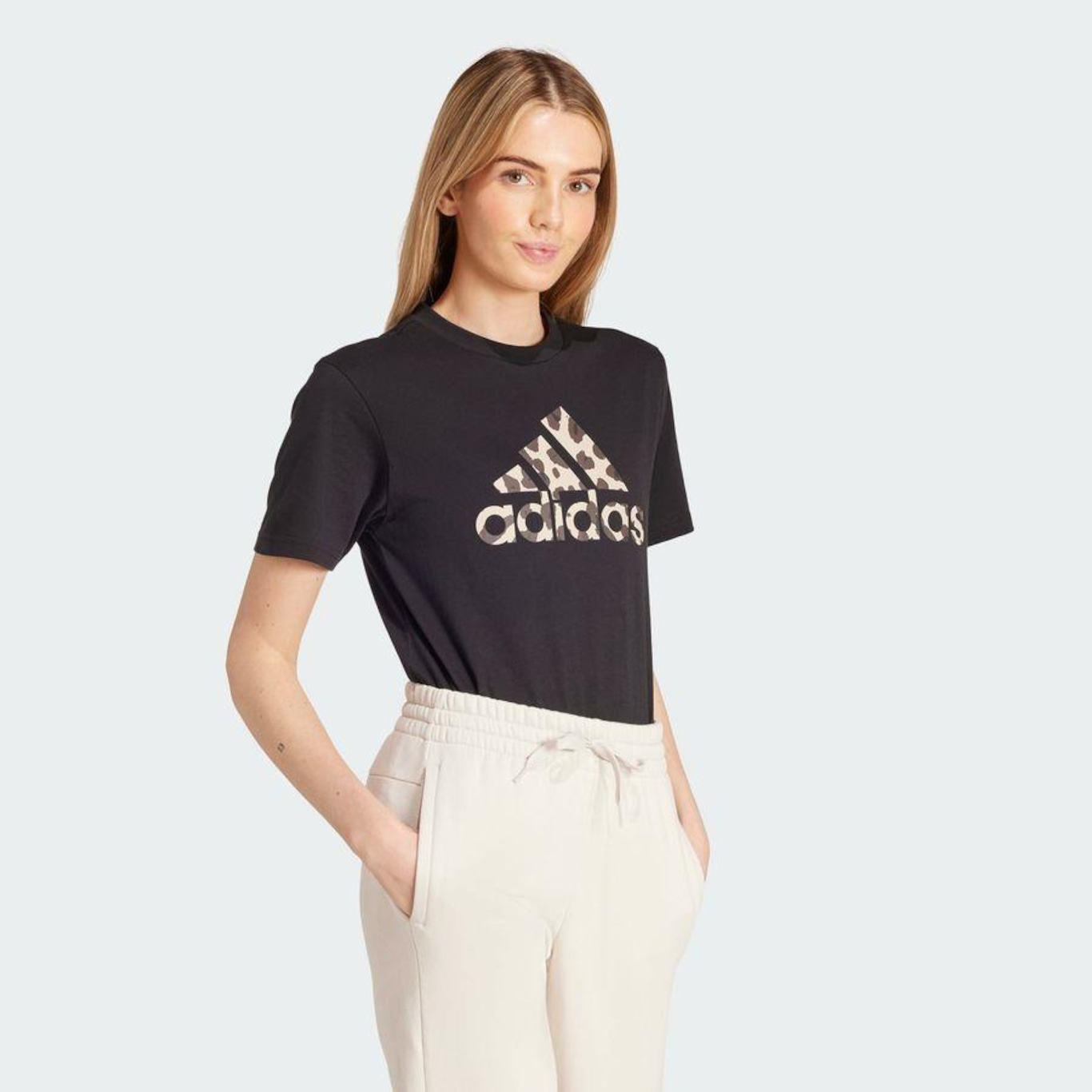 Camiseta adidas Estampada Animal - Feminina - Foto 6