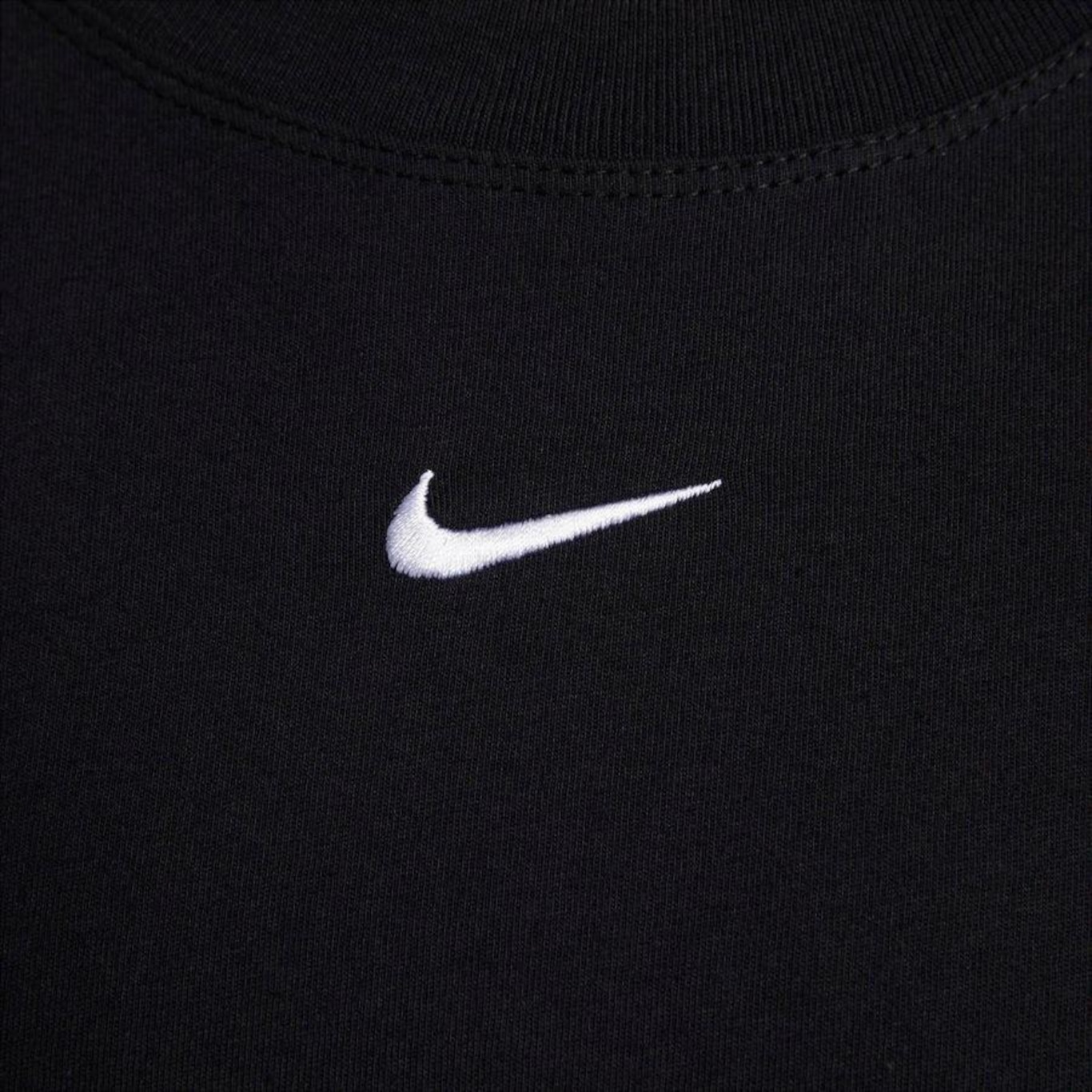 Camiseta Nike Sportswear Feminina - Foto 4