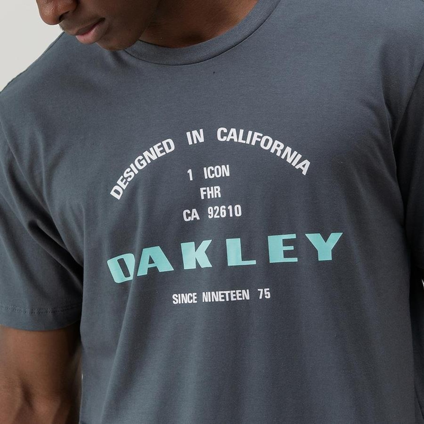 Camiseta Oakley 75 Graphic - Masculina - Foto 3