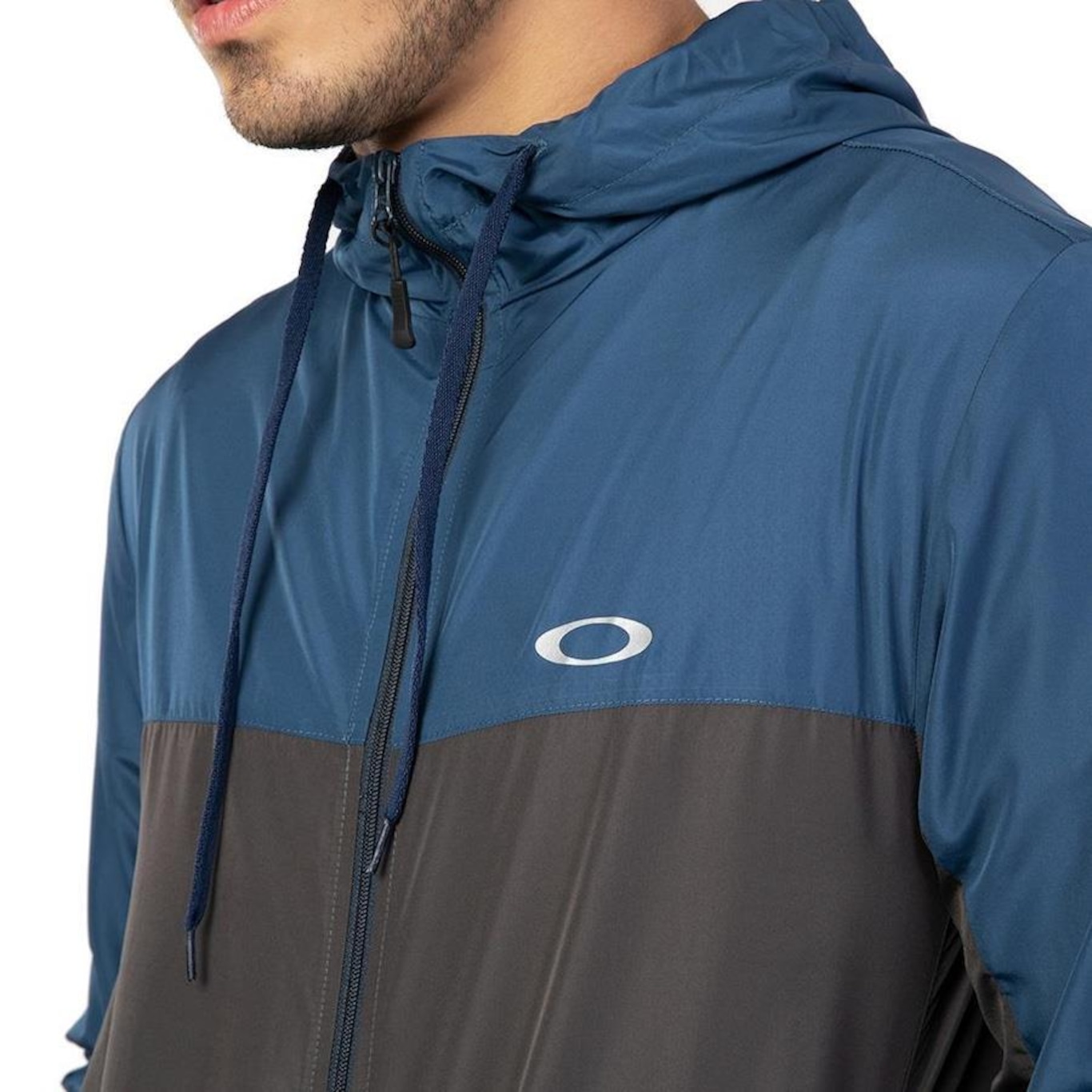 Jaqueta com Capuz Oakley Blocked Sm24 - Masculina - Foto 4