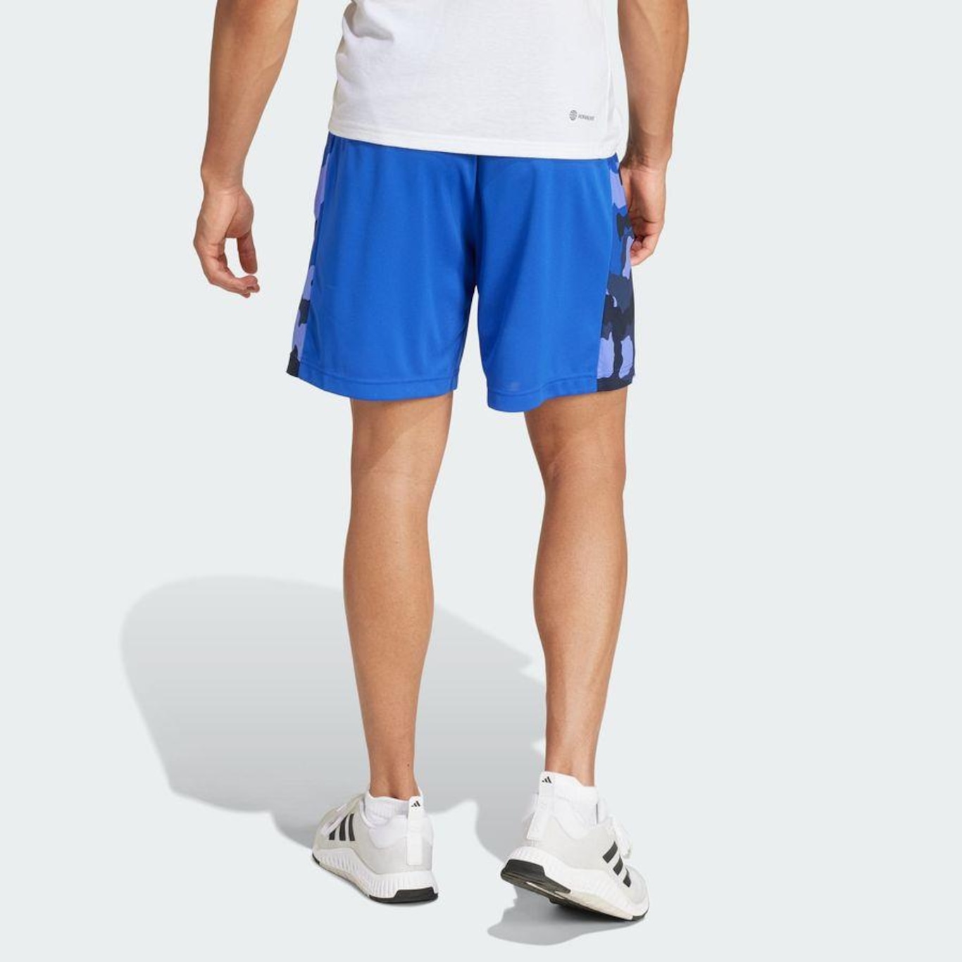 Shorts adidas Treino Camuflado Train Essentials - Masculino - Foto 5