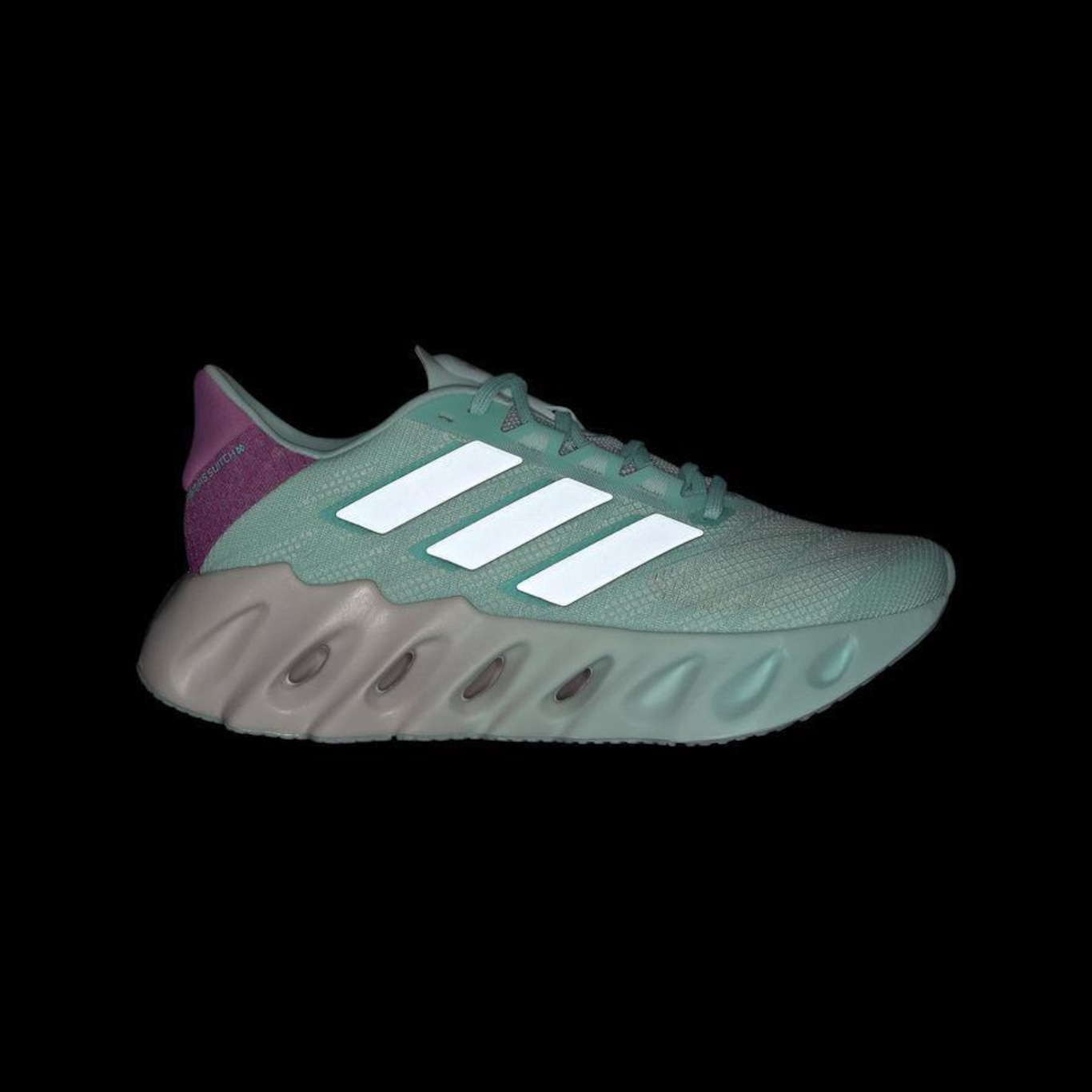 Tênis adidas Switch Fwd 2 - Feminino - Foto 4