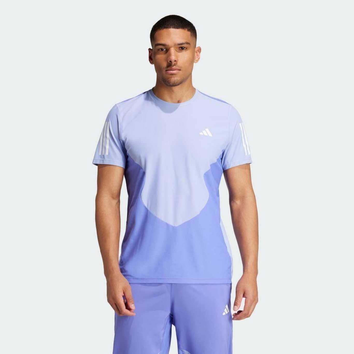 Camiseta adidas Own The Run Colorblock Aeroready - Masculina - Foto 3