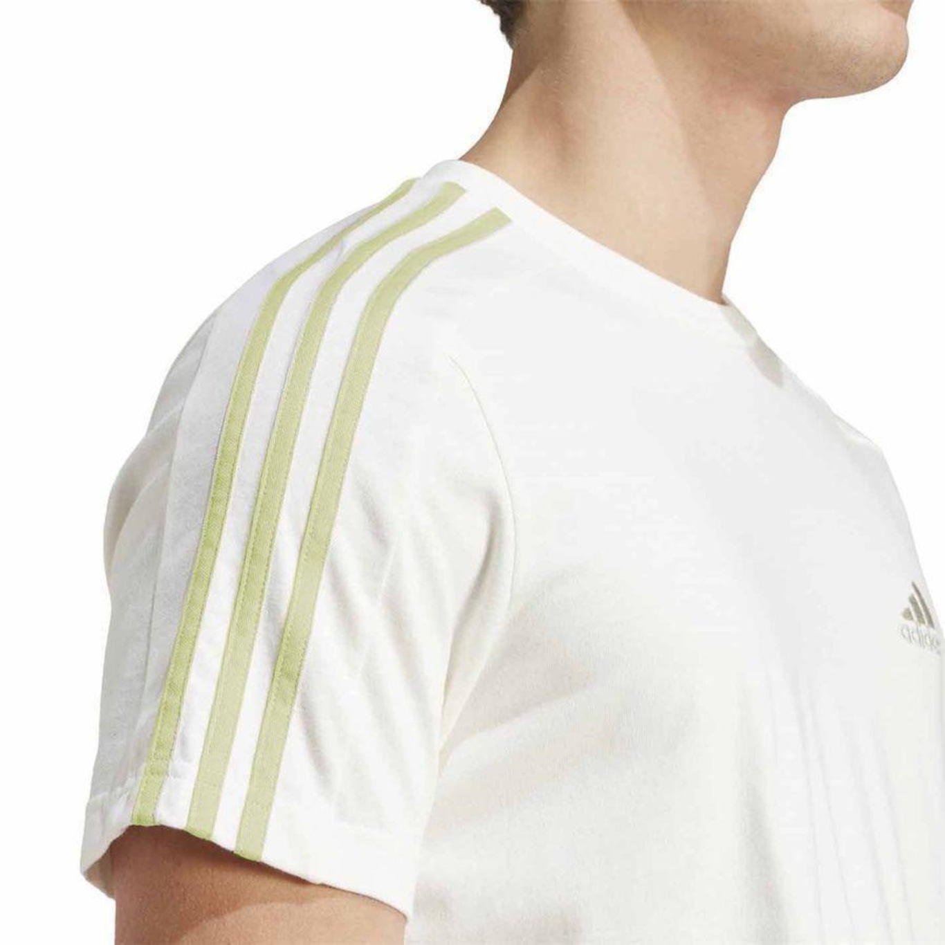 Camiseta adidas 3 Stripes - Masculina - Foto 2