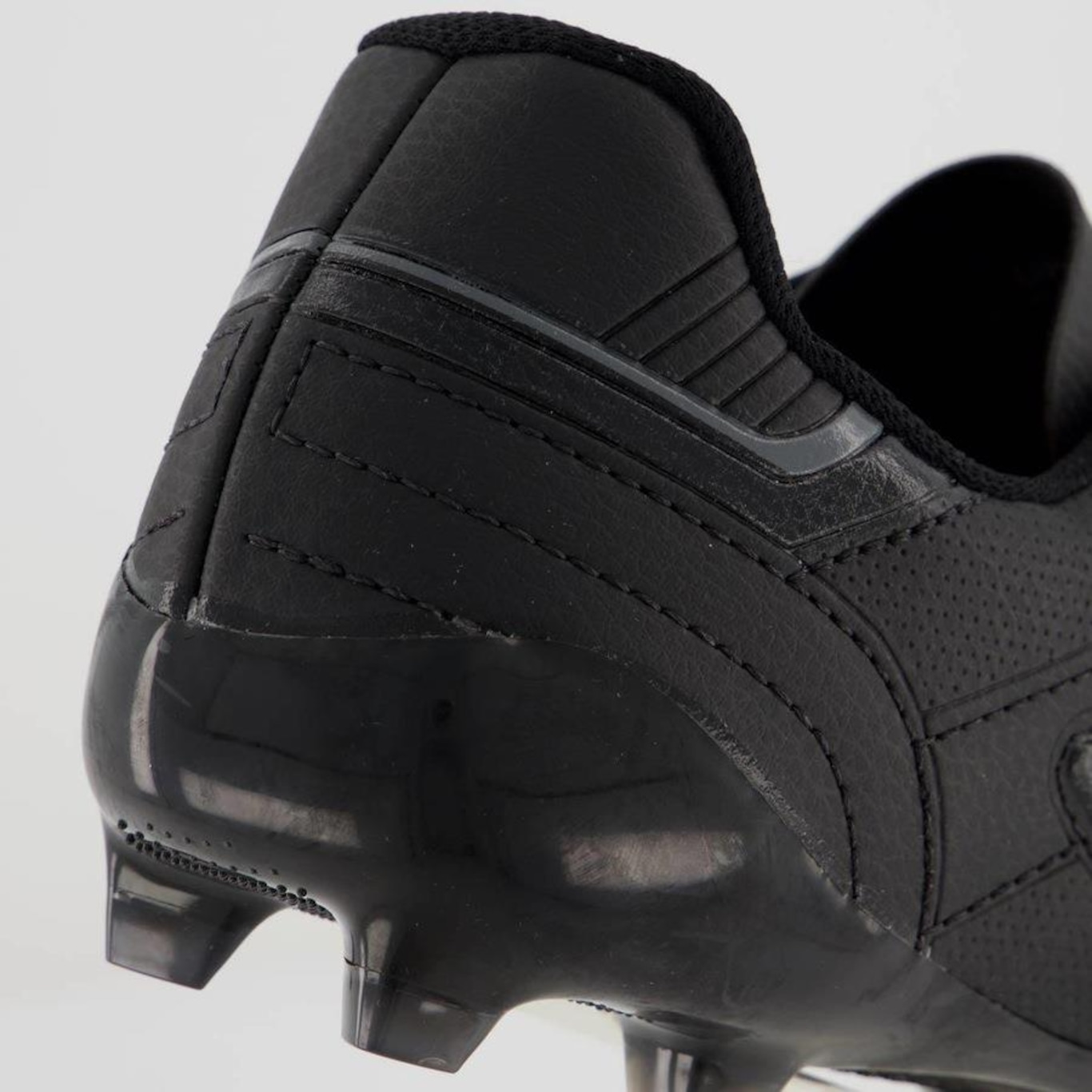 Chuteira de Campo Umbro Speciali Classic All Black - Adulto - Foto 6