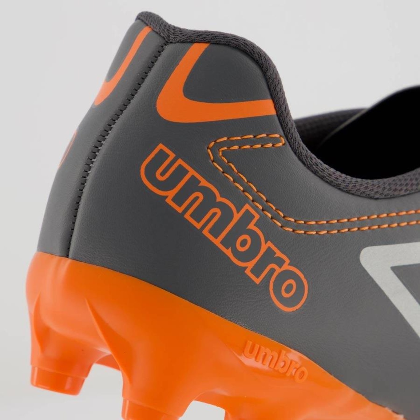 Chuteira de Campo Umbro Class FG - Adulto - Foto 6