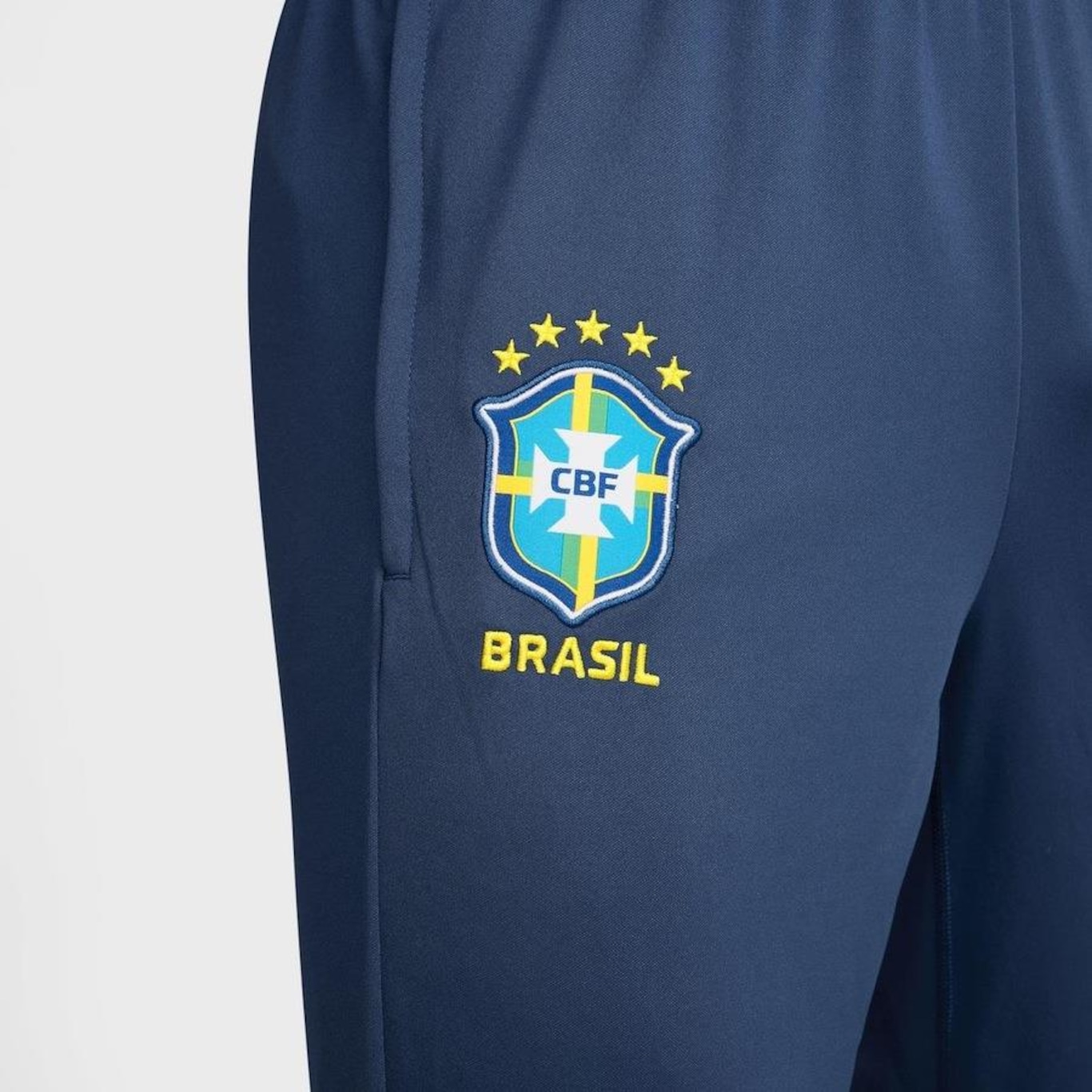 Calça Nike Brasil Treino Dri-Fit Academy Pro - Masculina - Foto 3