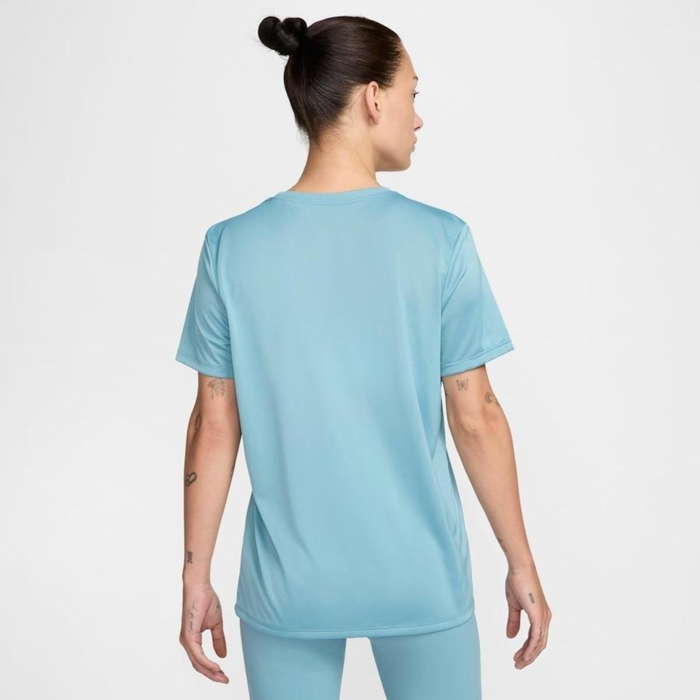 Camiseta Nike Training Dri-FIT - Feminina - Foto 2