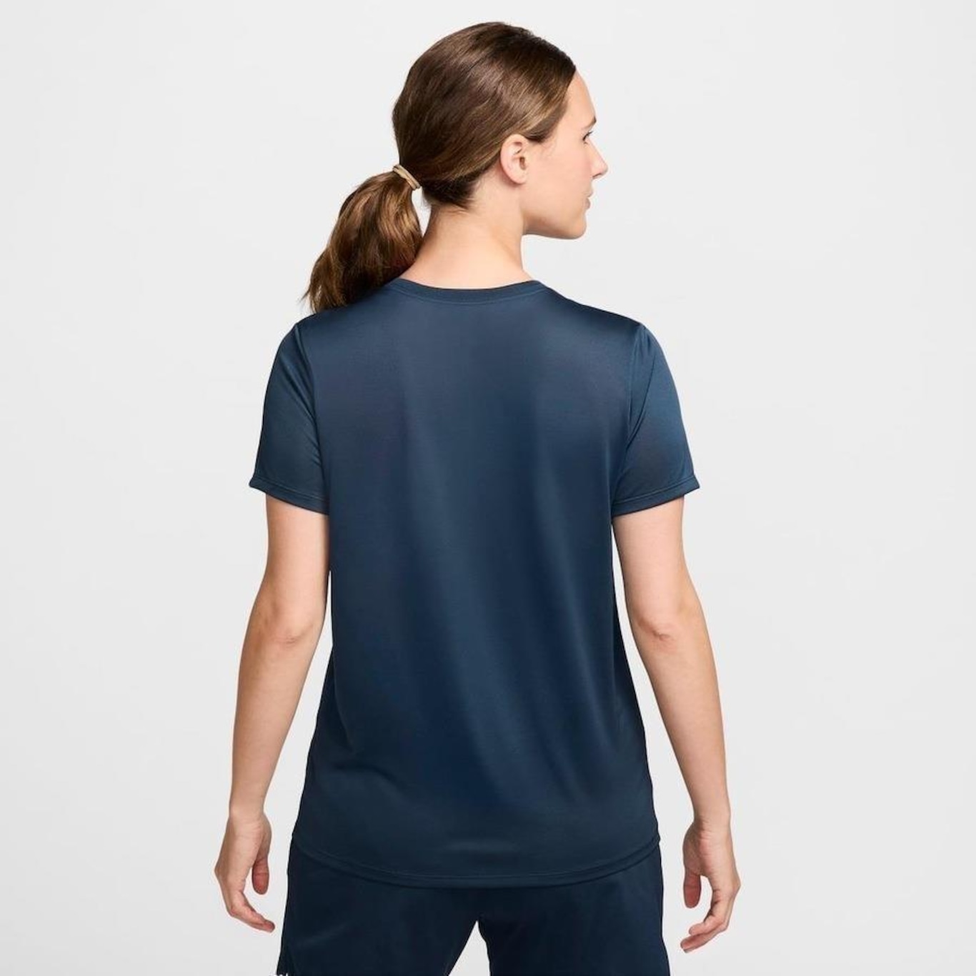 Camiseta Nike Training Dri-FIT - Feminina - Foto 2